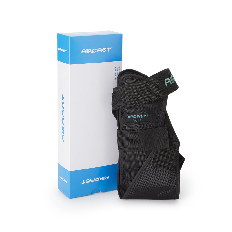 Aircast� Airsport� Right Ankle Support, Medium-Ankle Support AirSport� Medium Hook and Loop Closure Male 7-1/2 to 11 / Female 9 to 12-1/2 Right Ankle