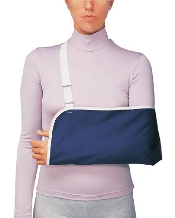 ProCare� Deep Pocket Economy Blue / White Polyester / Cotton Arm Sling, Medium-Arm Sling Procare� Deep Pocket Economy Slide Buckle Closure / Hook and Loop Strap Closure Medium